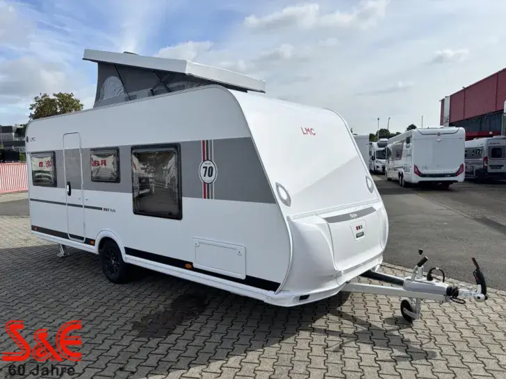 Fahrzeugbild LMC Style 450 D #2