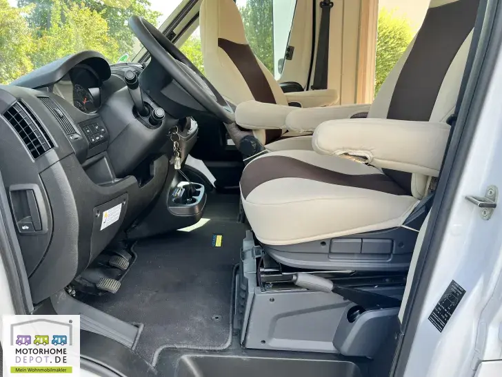 Fahrzeugbild Bürstner Lyseo Time A 660 G 6 Sitzpl., Aufbauklima, SAT/TV #41