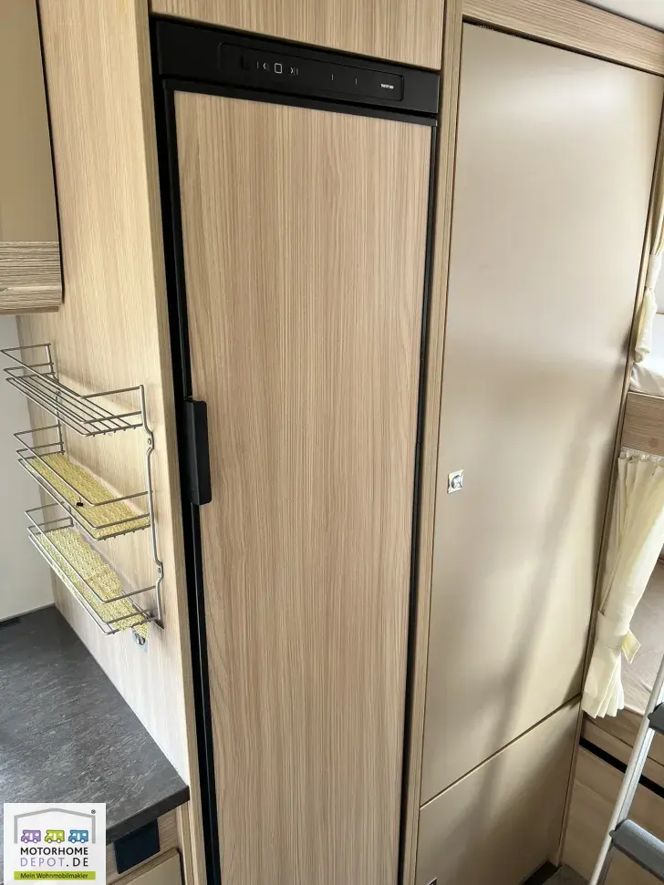 Fahrzeugbild Bürstner Lyseo Time A 660 G 6 Sitzpl., Aufbauklima, SAT/TV #47
