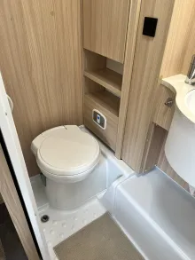Fahrzeugbild Bürstner Lyseo Time A 660 G 6 Sitzpl., Aufbauklima, SAT/TV #59
