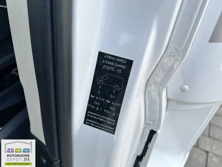 Fahrzeugbild Bürstner Lyseo Time A 660 G 6 Sitzpl., Aufbauklima, SAT/TV #82