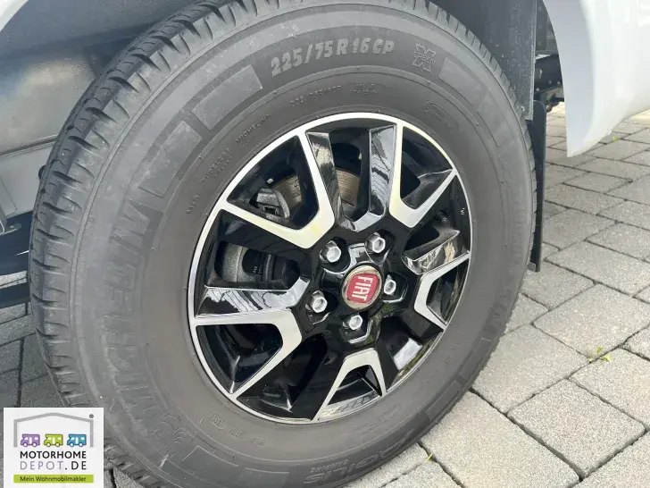 Fahrzeugbild Bürstner Lyseo Time A 660 G 6 Sitzpl., Aufbauklima, SAT/TV #85