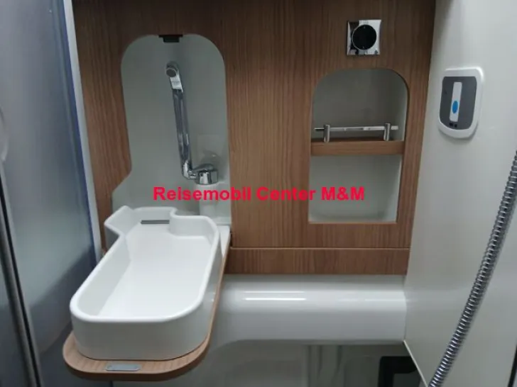 Fahrzeugbild Malibu Van compact 600 LE AHK Markise #7