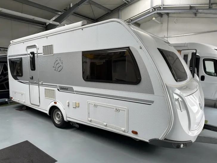 Fahrzeugbild Knaus Südwind 580 EU Einzelbetten, Mover, Markise #1