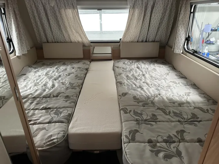Fahrzeugbild Knaus Südwind 580 EU Einzelbetten, Mover, Markise #7
