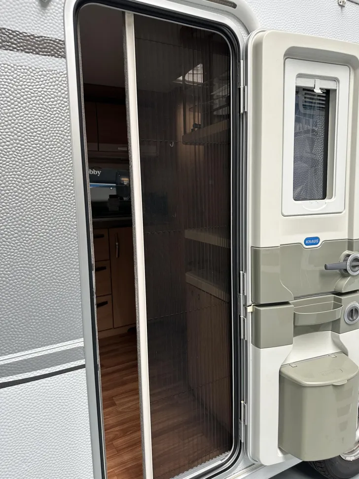 Fahrzeugbild Knaus Südwind 580 EU Einzelbetten, Mover, Markise #11
