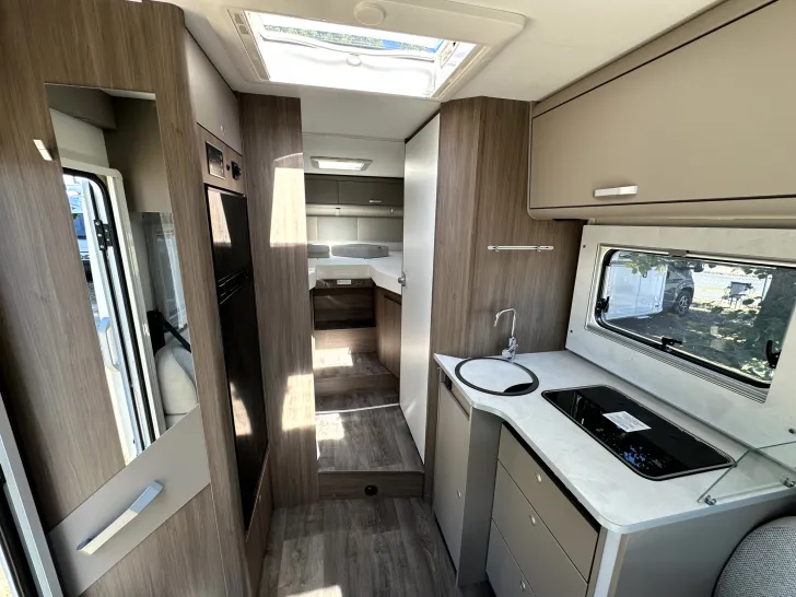 Fahrzeugbild Carado T457 #14