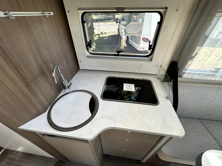 Fahrzeugbild Carado T457 #15