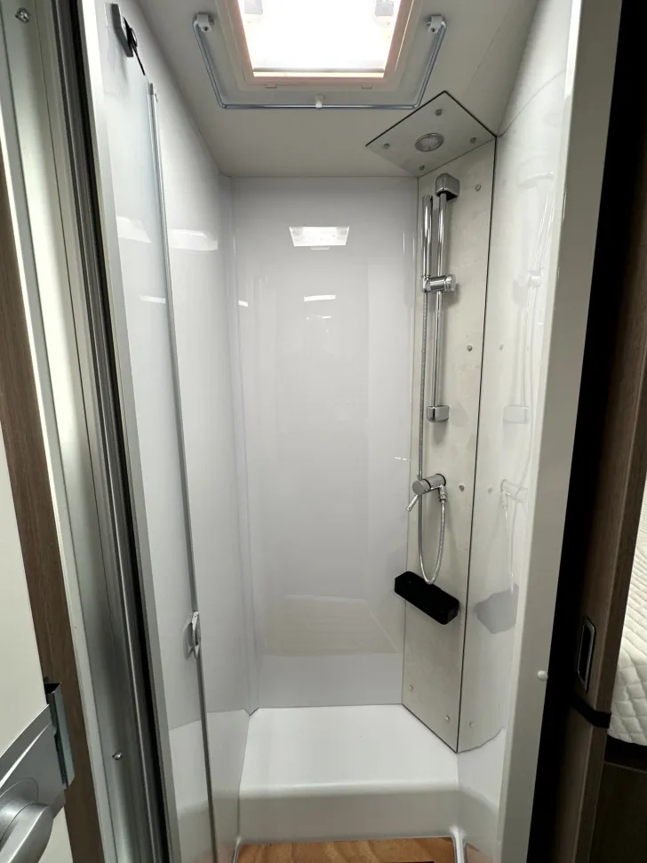 Fahrzeugbild Carado T457 #21
