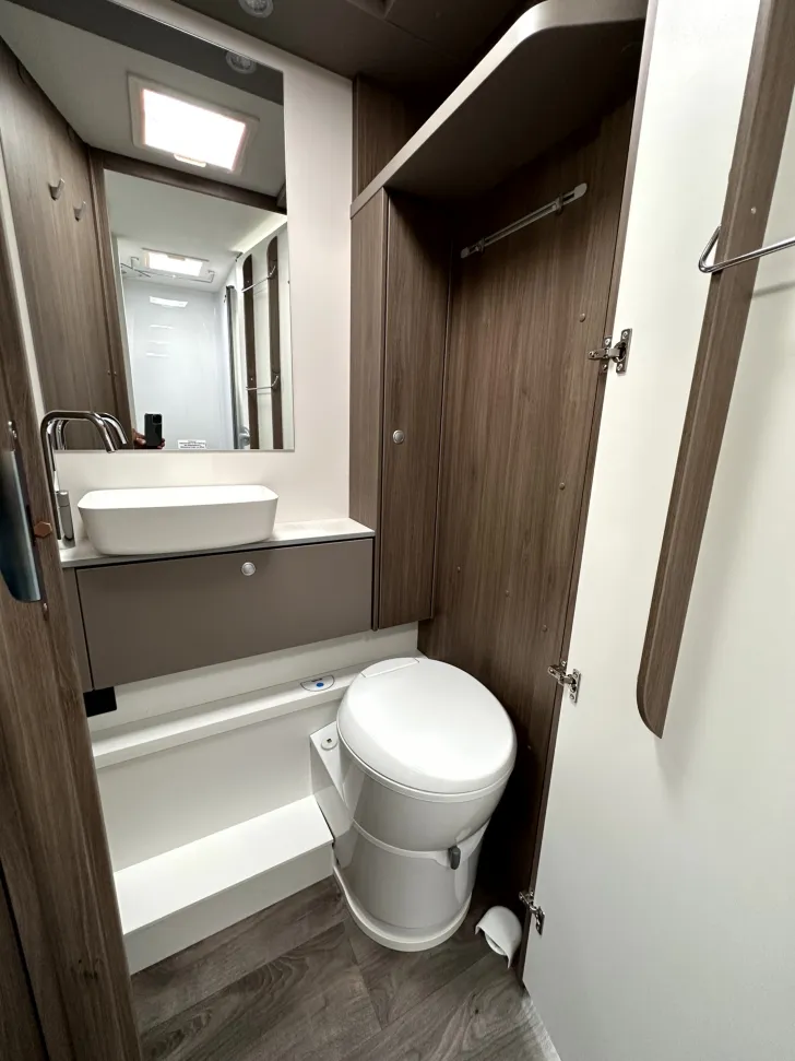 Fahrzeugbild Carado T457 #23