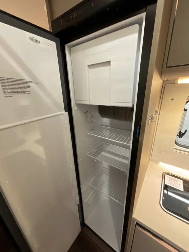 Fahrzeugbild Carado T 328 5 Sitzplätze! 4 Schlafplätze + Notbett #9
