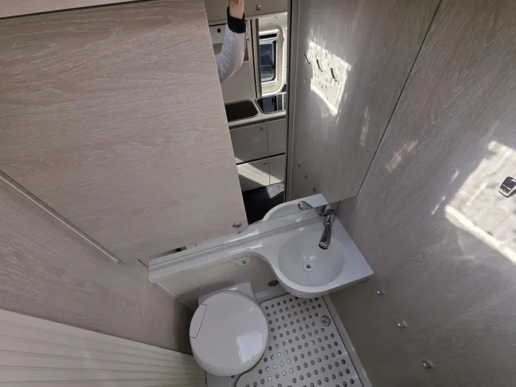 Fahrzeugbild Tourne Select 6.0 6.0 Hochwertiger,kompakter Campervan #24
