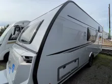 Fahrzeugbild Knaus Südwind 580 QS 60 YEARS Außen komplett grau! Teppich #5
