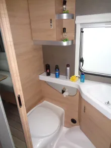 Fahrzeugbild Knaus Südwind 460 EU Black Selection Gas-Variante #19