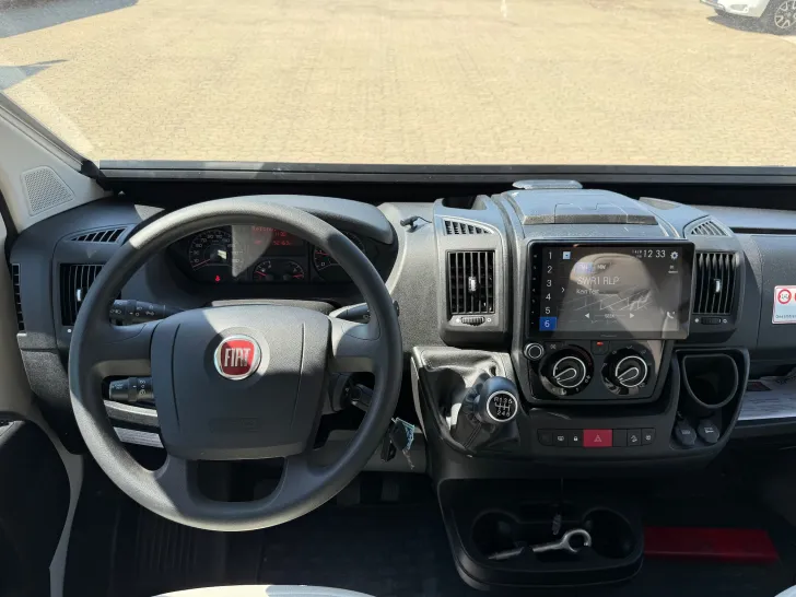 Fahrzeugbild Mobilvetta Krosser 86 - Einzelbetten, Hubbett, Standklima #24