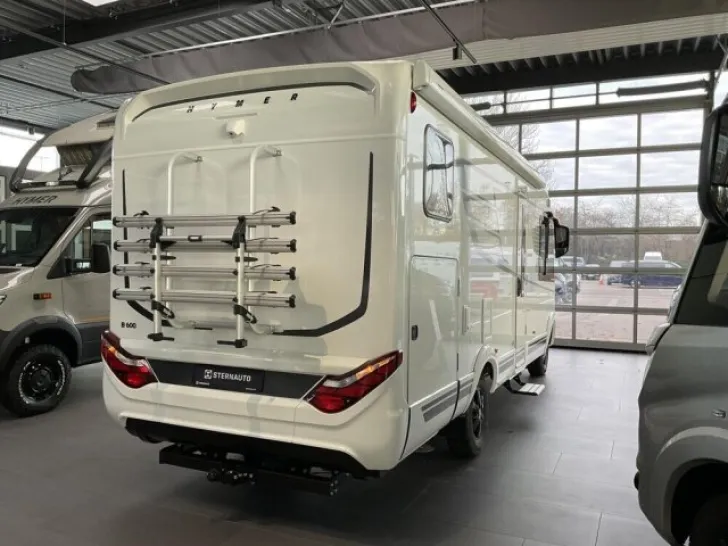 Fahrzeugbild Hymer B-MC 600 I ,BMC, BMC I / AHK / Hubstützen hydr #5