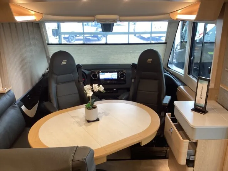 Fahrzeugbild Hymer BML 790-I / Modell 2026 /Queensbett / Blackline #9