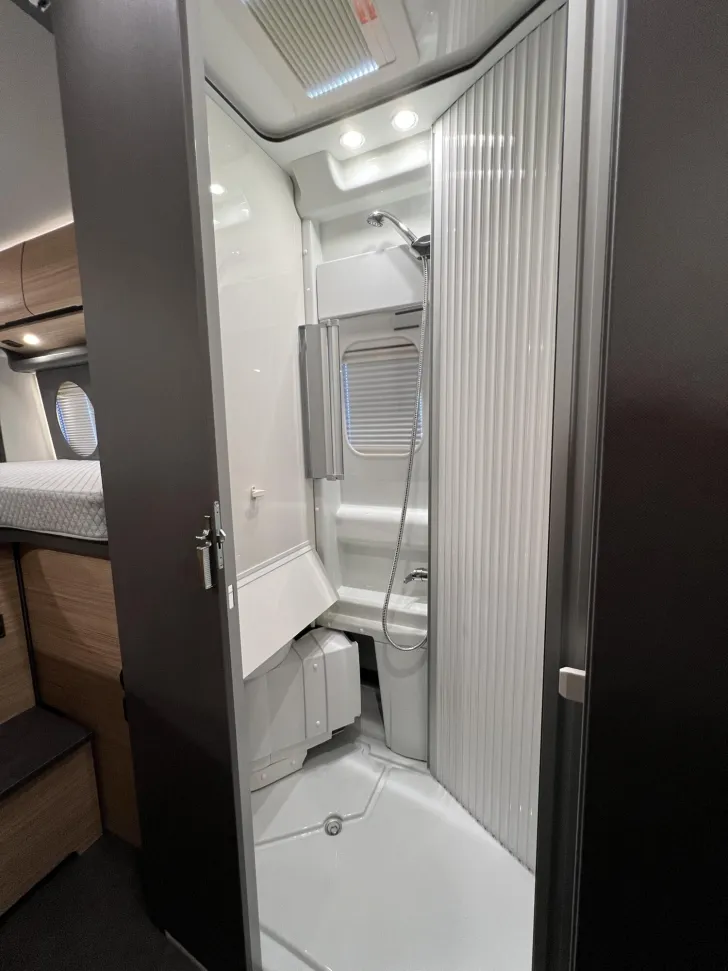 Fahrzeugbild Malibu Van charming GT skyview 640 LE (750) #31