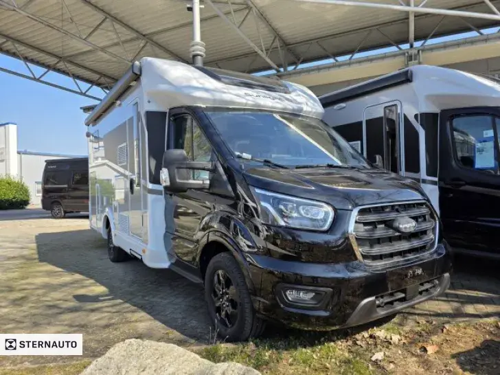 Fahrzeugbild Sunlight Ford T 670 S #2