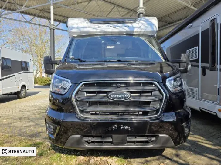 Fahrzeugbild Sunlight Ford T 670 S #4