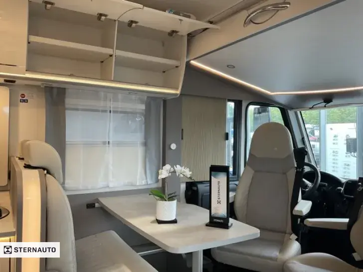 Fahrzeugbild Etrusco I 6900 SB / 5 Sitzplatz /Hubbett / Autom. / 4.4t #8
