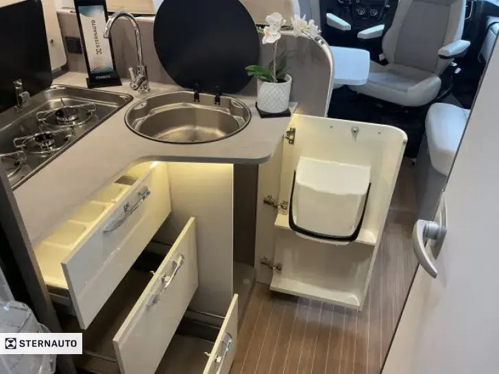 Fahrzeugbild Etrusco I 6900 SB / 5 Sitzplatz /Hubbett / Autom. / 4.4t #11