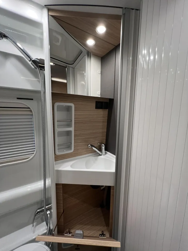 Fahrzeugbild Malibu Van charming coupé 640 LE Strategic Buy (756) #33