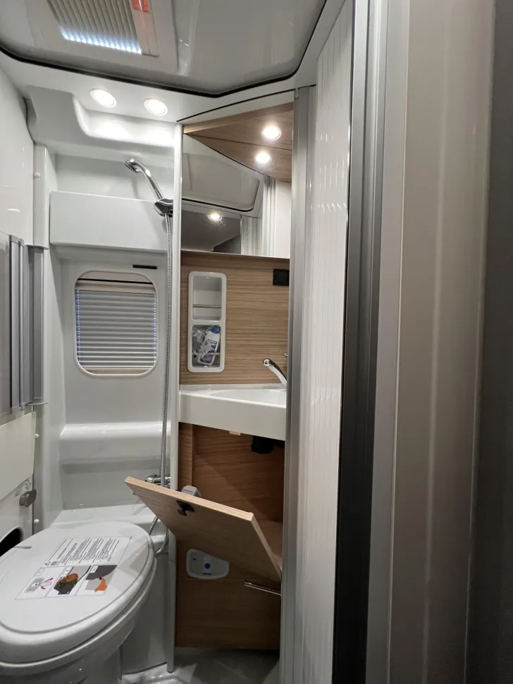 Fahrzeugbild Malibu Van charming 640 LE RB Strategic Buy (761) #34