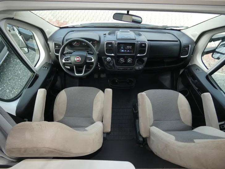 Fahrzeugbild Carado T 135 #6