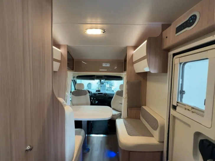 Fahrzeugbild Ahorn Camp Camp 690 P/1.Hand/Einzelbetten/Garage/Solar/Klim #10