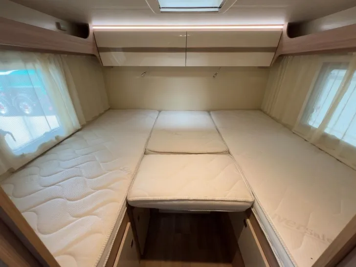 Fahrzeugbild Ahorn Camp Camp 690 P/1.Hand/Einzelbetten/Garage/Solar/Klim #12