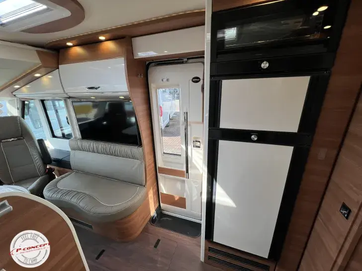 Fahrzeugbild Carthago chic c-line I 5.9 XL LE Solar - Luftfederung - Klima #18