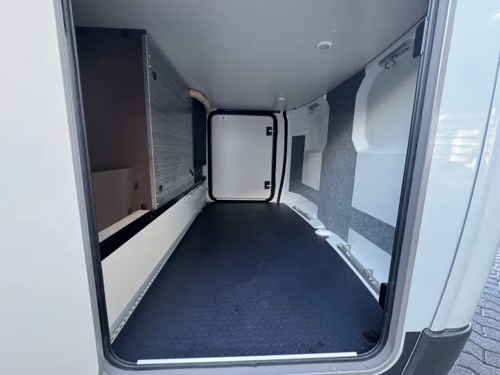 Fahrzeugbild Bürstner Signature SFT 7.0 Nighthawk M6 Pro #18