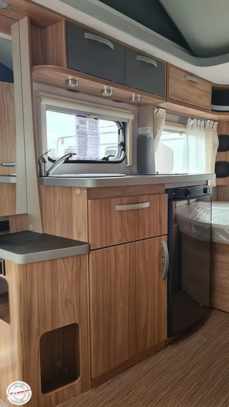 Fahrzeugbild Hymer Eriba Feeling 425 Listenpreis 41.500 € neuwertig #8