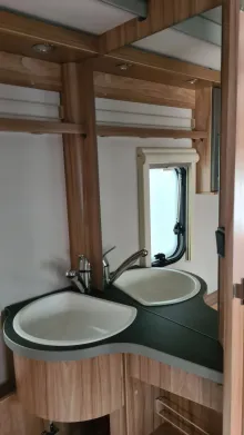 Fahrzeugbild Hymer Eriba Feeling 425 Listenpreis 41.500 € neuwertig #17