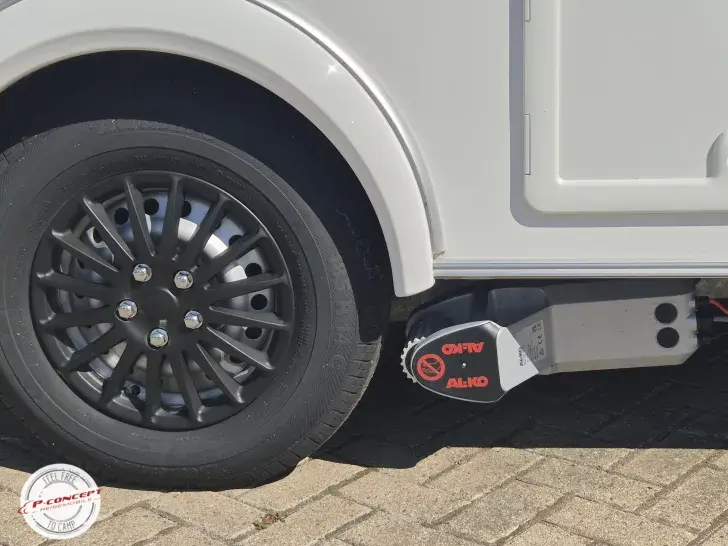 Fahrzeugbild Hymer Eriba Feeling 425 Listenpreis 41.500 € neuwertig #4