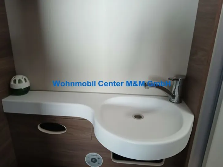 Fahrzeugbild Knaus Live Wave 700 MEG 150PS Luftfederung Klima #12