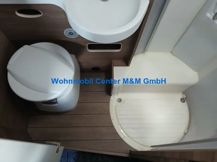 Fahrzeugbild Knaus Live Wave 700 MEG 150PS Luftfederung Klima #13