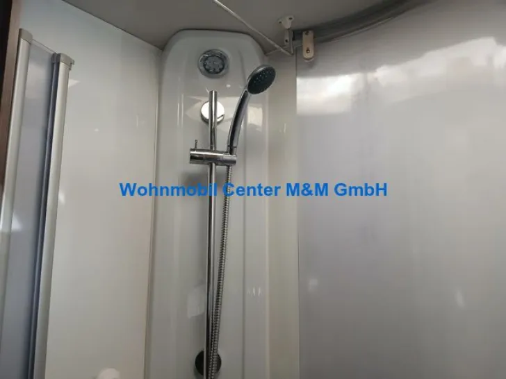 Fahrzeugbild Knaus Live Wave 700 MEG 150PS Luftfederung Klima #14