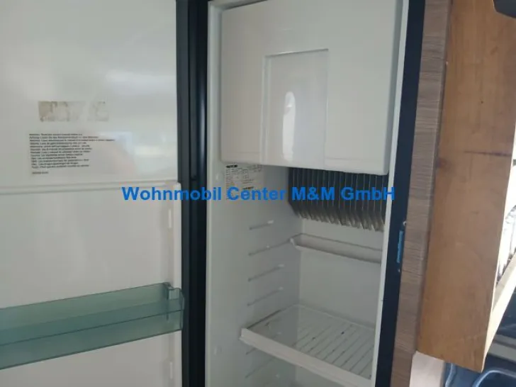 Fahrzeugbild Knaus Live Wave 700 MEG 150PS Luftfederung Klima #15