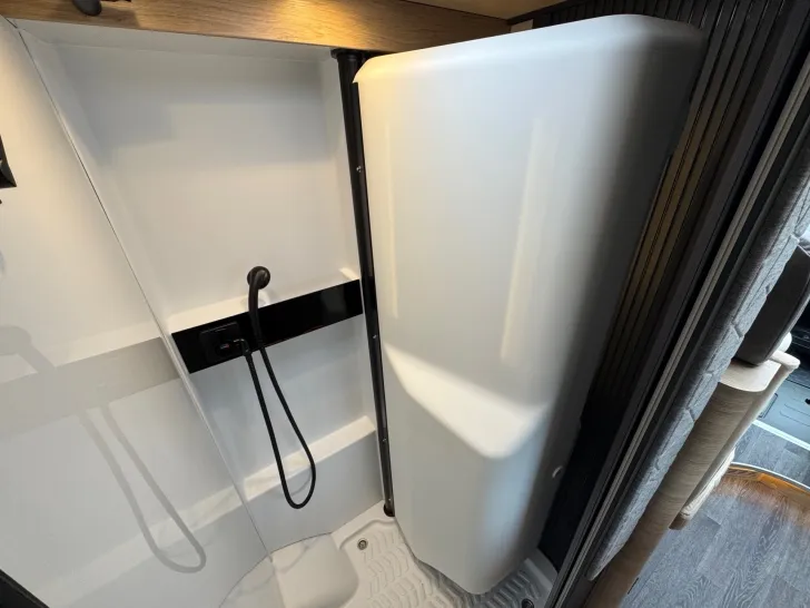 Fahrzeugbild Weinsberg CaraCompact EDITION PEPPER 600 MEG *Automatik* #18