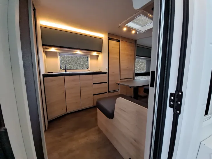 Fahrzeugbild Dethleffs Camper 520 ELT Sicherheits-, Stylingpaket #8