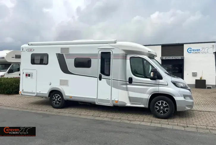 Fahrzeugbild LMC Cruiser T 662 #2