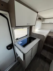 Fahrzeugbild Carado V 347 #8