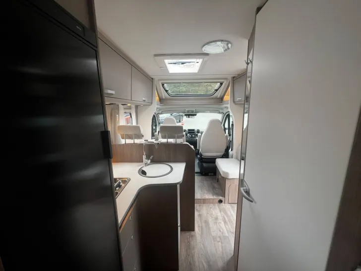 Fahrzeugbild Carado T 328 pro+ AT8G+Solar+Combi 6E+ACC+Kamera+LM+ #17