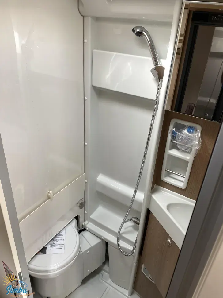 Fahrzeugbild Malibu Van Comfort 640 LE charming GT skyview #11