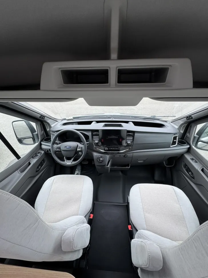 Fahrzeugbild LMC Innovan Ford 592 #10