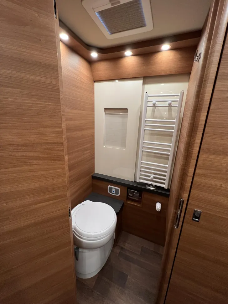 Fahrzeugbild Carthago chic c-line I 5.9 XL LE Strategic Buy (294) #36