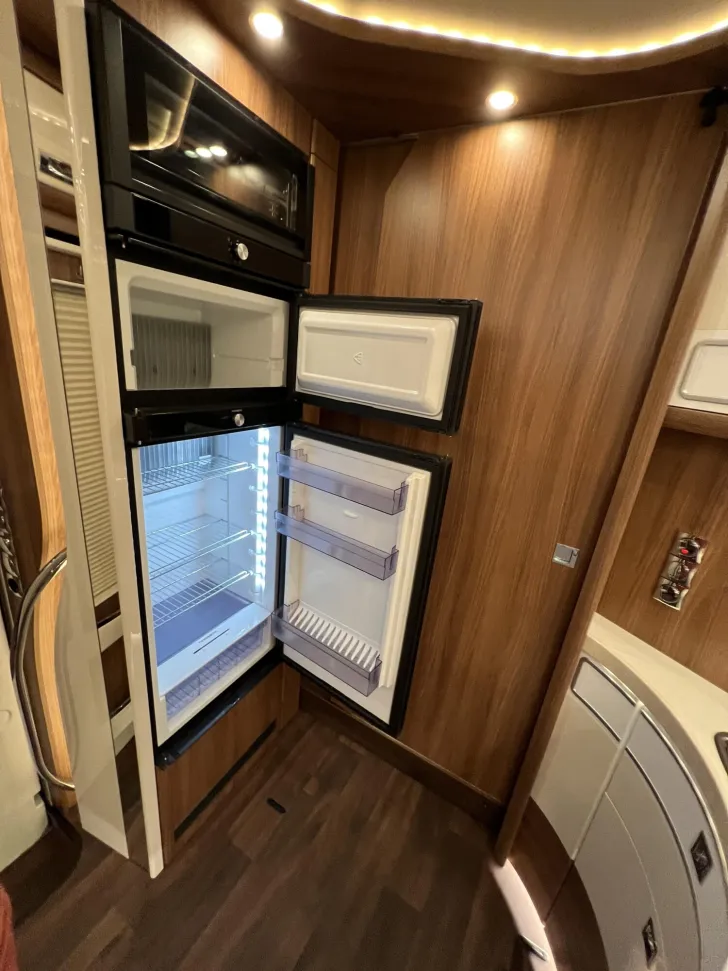 Fahrzeugbild Carthago chic e-line I 61 XL LE Strategic Buy (223) #26