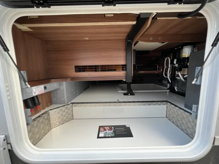 Fahrzeugbild Carthago chic e-line I 61 XL LE Strategic Buy (223) #47